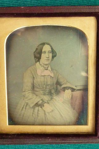 Lovely Vintage Cased Daguerreotype Young Lady Photo