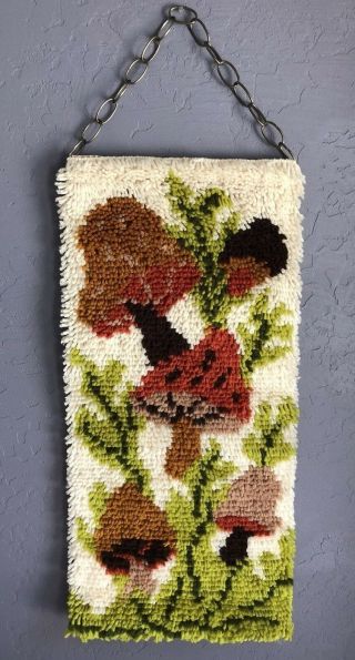 Vintage Yarn Wall Hanging Rug Tapestry Latch Hook W Chain Mushrooms 12 " X 27 "