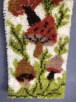 Vintage Yarn Wall Hanging Rug Tapestry Latch Hook W Chain Mushrooms 12 