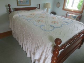 Vtg.  White Floral " Better Than A Cutter " Cotton Chenille Bedspread - 90 " X 100 "
