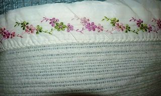 Vtg Acrylic Waffle Weave Thermal Blanket Embroidered Flowers Nylon Binding 68x82