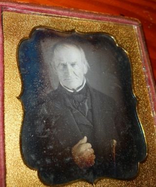 EARLY Pre - 1847 1/6 plate DAGUERREOTYPE of Older Man in a half Case 2