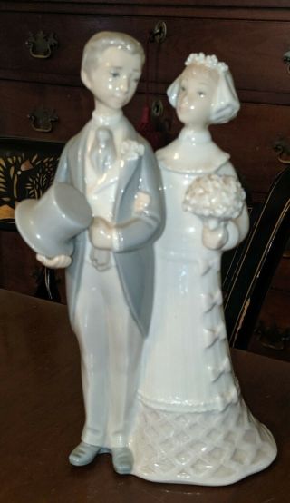 Lladro Bride & Groom Spanish Porcelain Figure Wedding Cake Topper 2