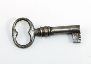 Small Skeleton Key - Good For Steampunk And Re - Purpose Projects Jt155