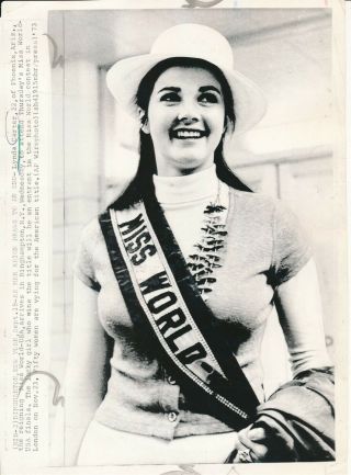 Miss World Of 1972 Lynda Carter Cute & Buxom Glamour Press Photo