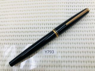 Y793 Montblanc 221 Fountain Pen Black 14k Gold 585 Piston