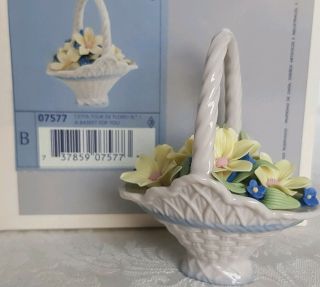 Lladro Figurine A Basket For You With Flowers 7577 Retired