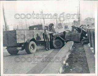 1934 Press Photo Vintage Truck & Auto Crash Newark Turnpike 1930s Kearny Nj