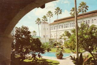 Raffles Hotel Singapore Continental Size Chrome - Postally 1975