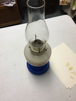 ANTIQUE RED WHITE AND BLUE KEROSENE OIL LAMP WITH GLOBE 2