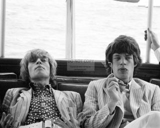 Brian Jones And Mick Jagger In York,  1966 - 8x10 Publicity Photo (zz - 711)