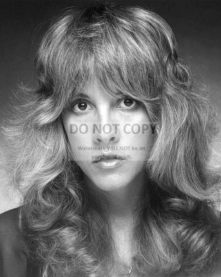 Stevie Nicks " The Queen Of Rock & Roll " Singer - 8x10 Publicity Photo (rt200)