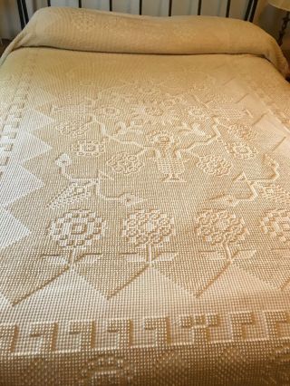 Vintage Bates Chenille Bedspread Full Pattern 108” X75”