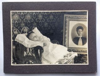Antique Photo On Board Postmortem Baby W Picture Of Mother Who Also Died 6 X 8 