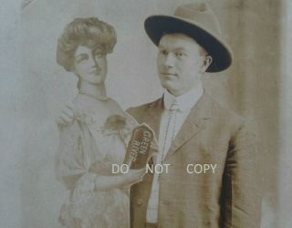 1910 ' S RPPC ADVERTISEMENT,  MAN HOLDING CUT - OUT VICTORIAN LADY GREEN RIVER WYOMING 2