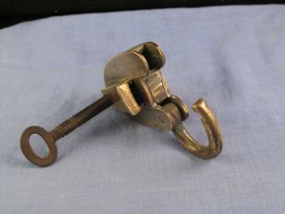 BRASS PADLOCK ANTIQUE GATE DOOR SHED CHURCH LOCK WITH KEY 3