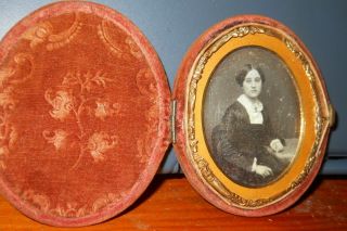 Rare Oval Daguerreotype In Case,  Photo Of Young Girl Aprox 1/9th Size