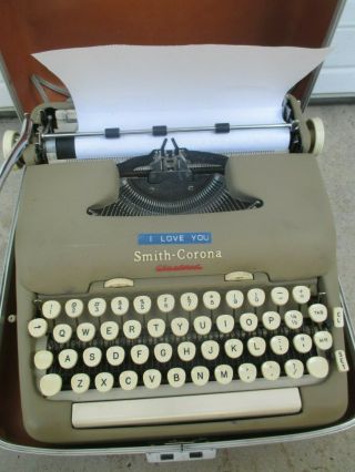 Smith Corona 5te - Portable Electric Typewriter - Beige