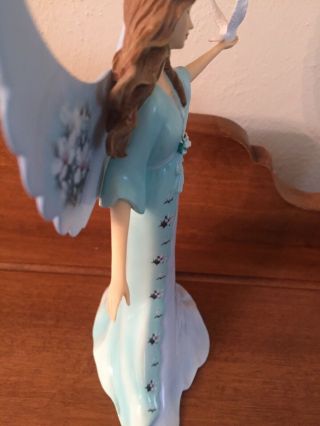 Lena Liu Angel Figurine Angel Of Serenity 00035A — 7 Inches Bradford Exchange 5