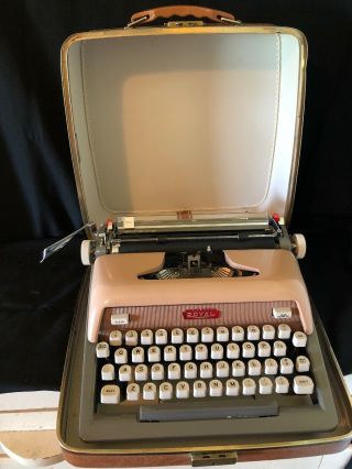 Vintage Royal Futura 800 Two - Toned Typewriter W/ Portable Case Cocoa Pink & Gray