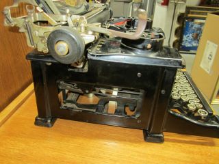 1924 Vintage Royal Model 10 Typewriter w/Beveled Glass Sides Serial X - 839360 - 6