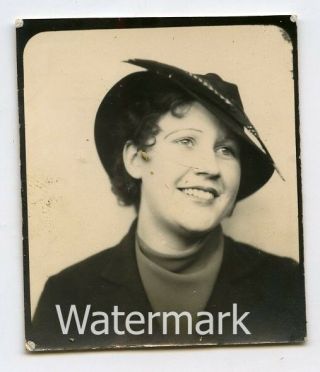 Vintage Photobooth Photo Lady