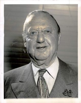 1946 Press Photo Actor Jesse Laksy Movie Pioneer Producer Key Founder Star 7x9