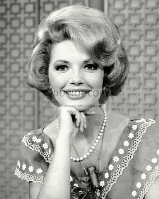 Actress Ruta Lee In 1972 - 8x10 Publicity Photo (zy - 276)