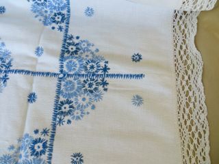 Vintage Hand Embroidered Tablecloth with Lace Edge 3