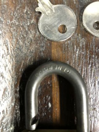 2 Vintage Hardened Heavy Brass Yale Padlock Locks With 2 Keys Great 5