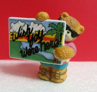 Lucy & Me Wish You Were Here Vacation Tourist Holiday Figurine