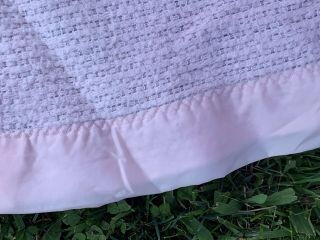 Vintage Pink Woven Thermal Full Size Blanket With Pink Satin Binding 5