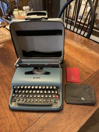 Portable Underwood Olivetti Lettera 22 Vintage Typewriter Italy case dust cover 3