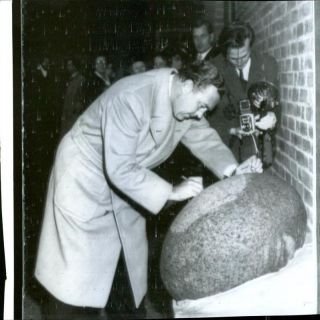 Prince Bertil Writes His Name On An Egg - Shaped Stone,  Found In Plant Constructio