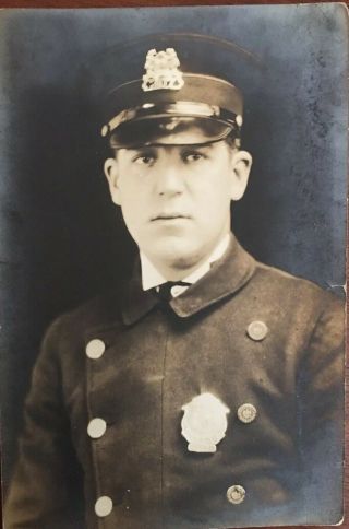 St.  Louis City Police Officer Adam Schuermann Photo / 1927 Suicide Case
