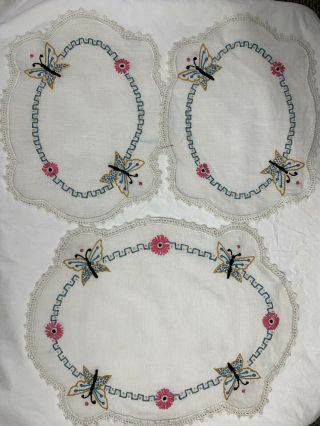 3 Piece Set Vintage Embroidered Linen Dresser Furniture Scarf Lace Trim Doilies