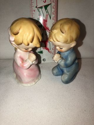 Vintage Lefton Figurines Boy And Girl Praying In Pajamas Made In Japan