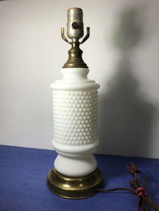 Vintage 14.  5” Hobnail White Milk Glass And Brass Table Lamp - Circle F Socket