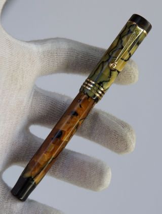 Black And Pearl Parker Duofold Deluxe Flat Top Fountain Pen Canada