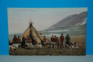 (m179) Vintage Color Postcard,  An Eskimo Family,  Greenland