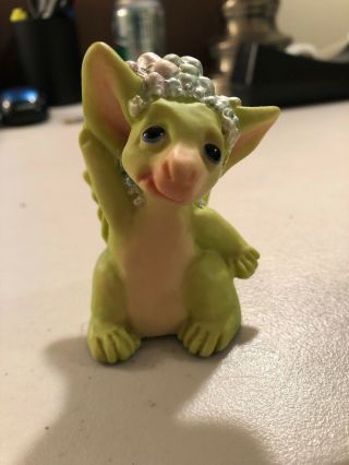 Pocket Dragons Figurine 1997 “wash Behind Your Ears”