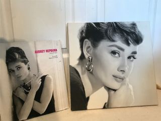“audrey Hepburn: A Life In Pictures” (2007) And Audrey Hepburn Canvass Print