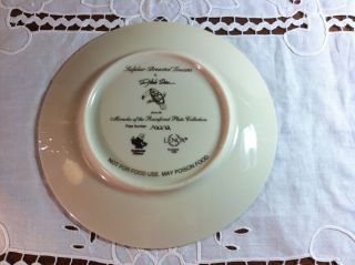 Lenox Miracles of Rainforest SULPHUR BREASTED Toucans Plate EUC 5