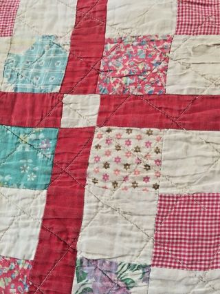VINTAGE HANDMADE RED AND WHITE NINE PATCH QUILT 51 