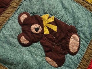 FINE VINTAGE COUNTRY RUXPIN TEDDY BEAR BOWS & POSTAGE STAMPS PATCHWORK OLD QUILT 4
