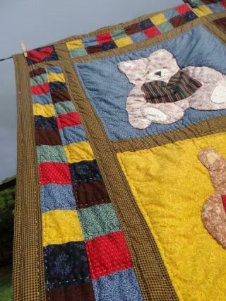 FINE VINTAGE COUNTRY RUXPIN TEDDY BEAR BOWS & POSTAGE STAMPS PATCHWORK OLD QUILT 5