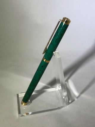 Pelikan Classic P381 Vintara Green Lacquer Gold Trim Fountain Pen 14k Gold Nib