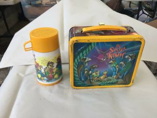 DISNEY ' S THE SECRET OF NIMH 1982 VINTAGE METAL LUNCHBOX WITH THERMOS 2