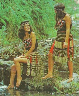 2 Maori Maidens Girls Beauties Costume Zealand Stamp