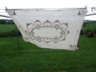 Vintage Hand Embroidered Table Cloth With Napkins